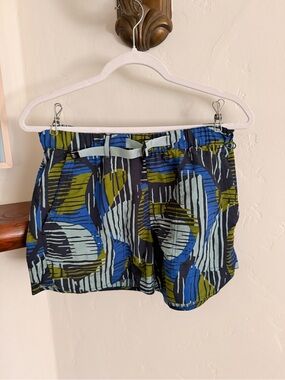 REI Co-op Trailmade Amphib Belted Shorts Blue Green Geometric Medium